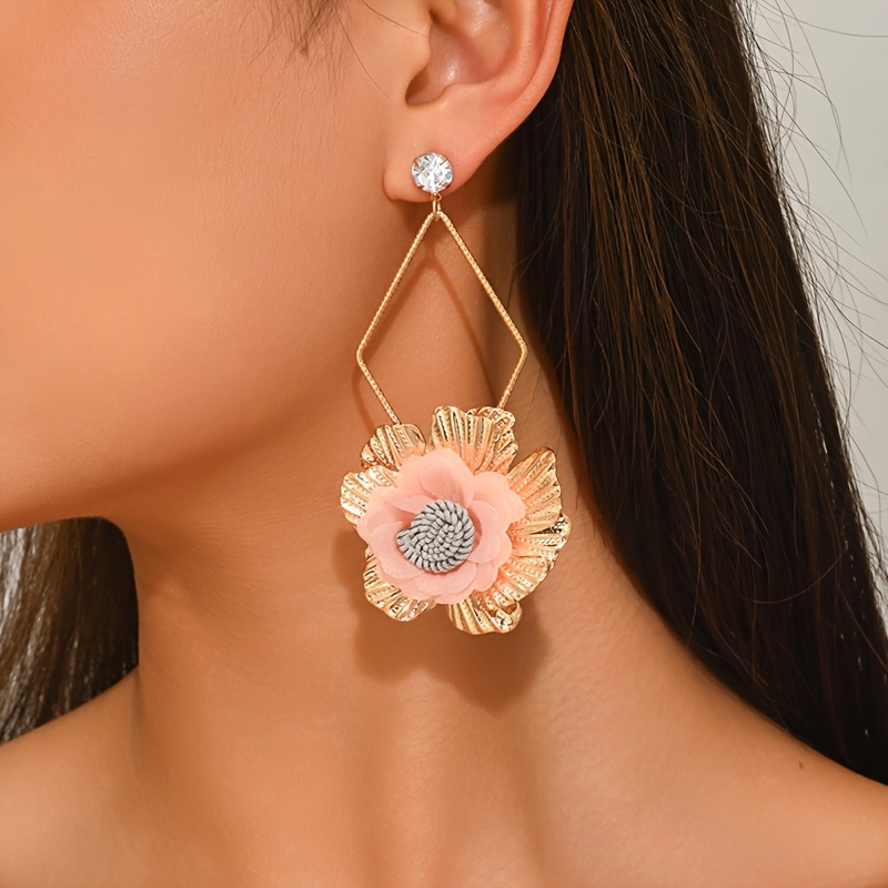 Women's Exaggerated Geometric Floral Long Earrings